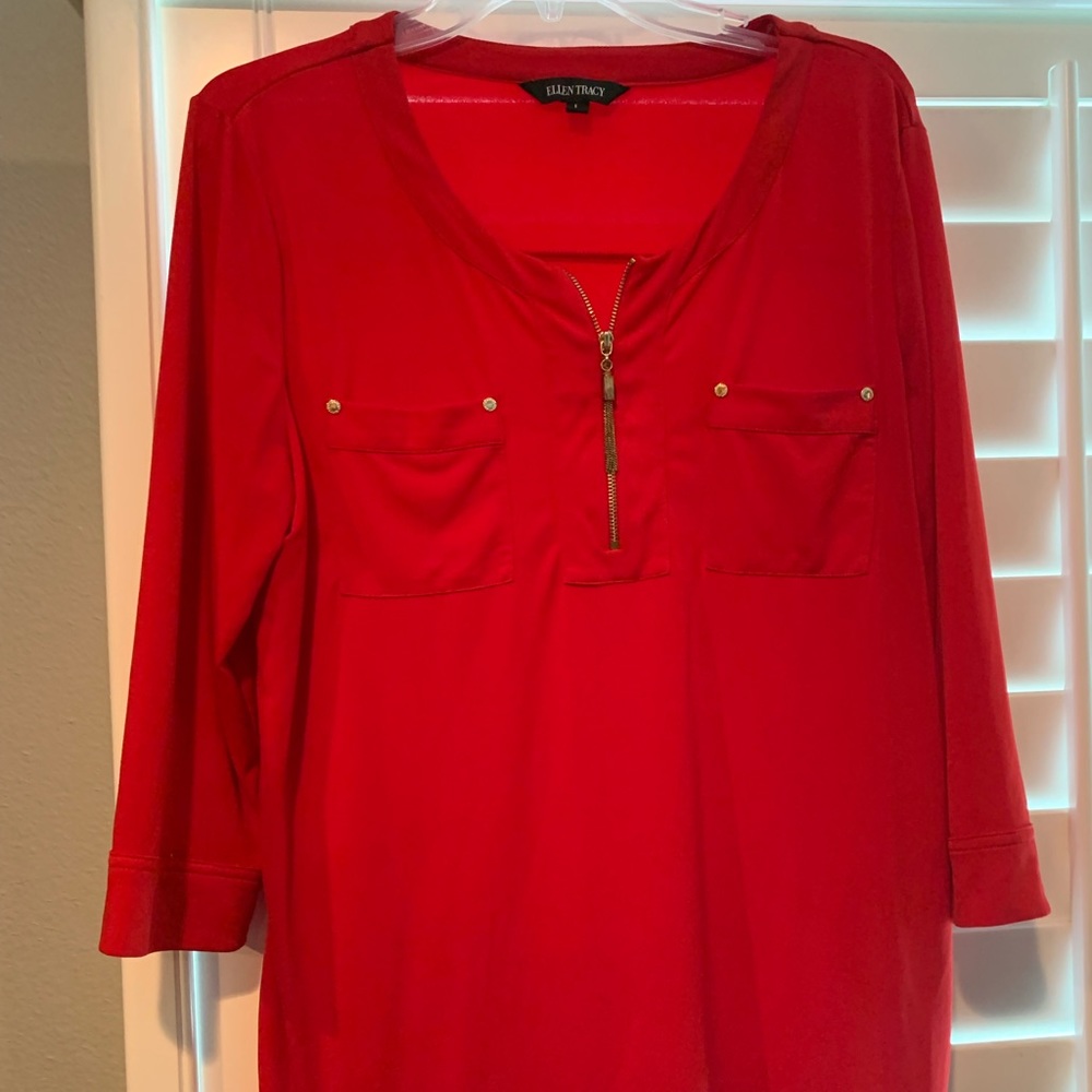 Ellen Tracy woman’s top